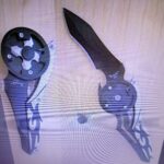 FOLDING KNIFE WITH MINI THROWING STAR